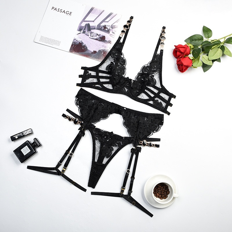 Best-selling vintage gem-embroidered sexy lingerie set of 2025