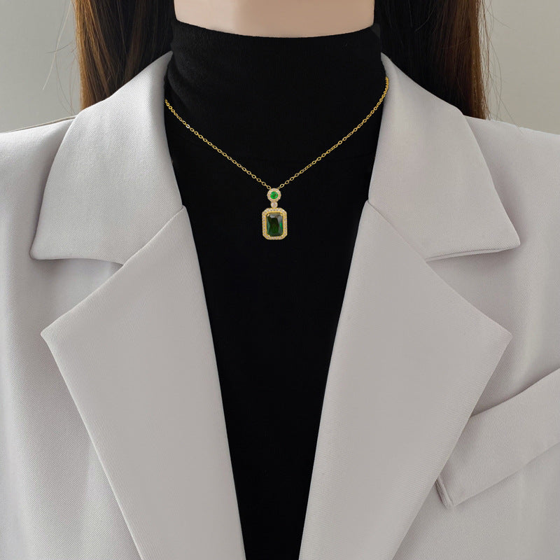 ✨ Heart-Shaped Four-Leaf Clover Necklace Elegant Zircon Pendant✨